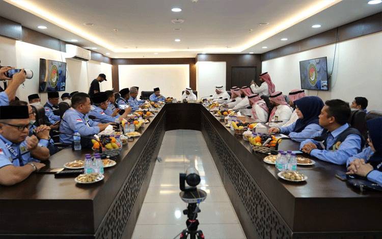 Wamenhaj Saudi Apresiasi Sukses Haji 2025 Saat Kunjungi Daker Makkah