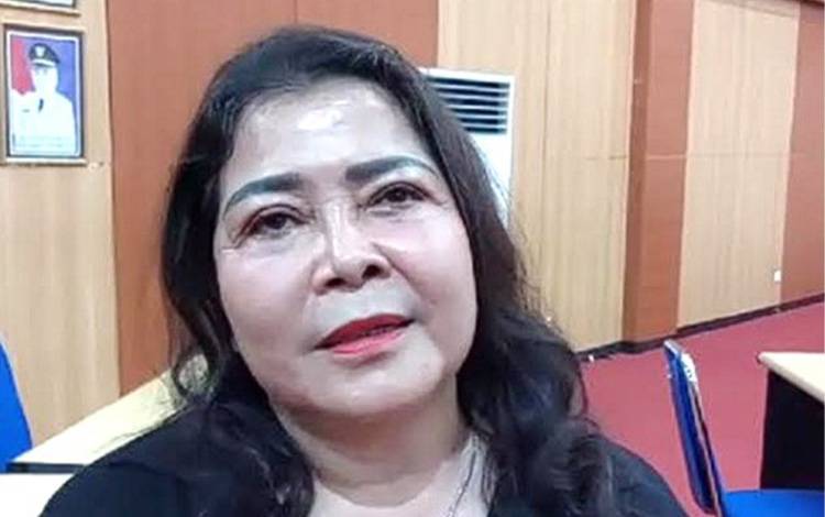 Wakil Ketua II DPRD Kota Palangka Raya, Nenie Adriati Lambung (Foto: MARINI)