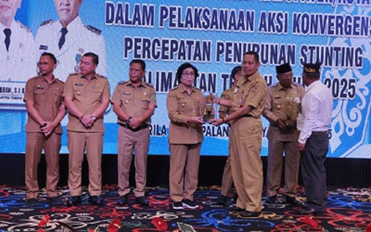 Pemkab Gumas Raih Peringkat 3 Kabupaten/Kota Berkinerja Baik Tetrkait Pelaksanaan Aksi Stunting
