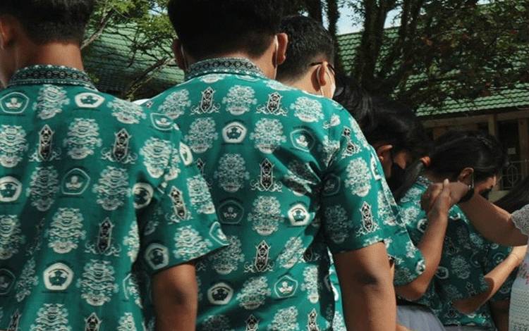 SMAN 1 Kahayan Tengah Disorot, Disdik Kalteng Tegaskan Aturan Seragam dalam SPMB