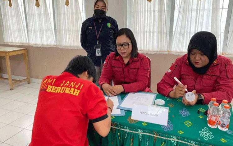 Lapas Perempuan Palangka Raya Gelar Tes Urin Rutin, Hasilnya Negatif Narkoba