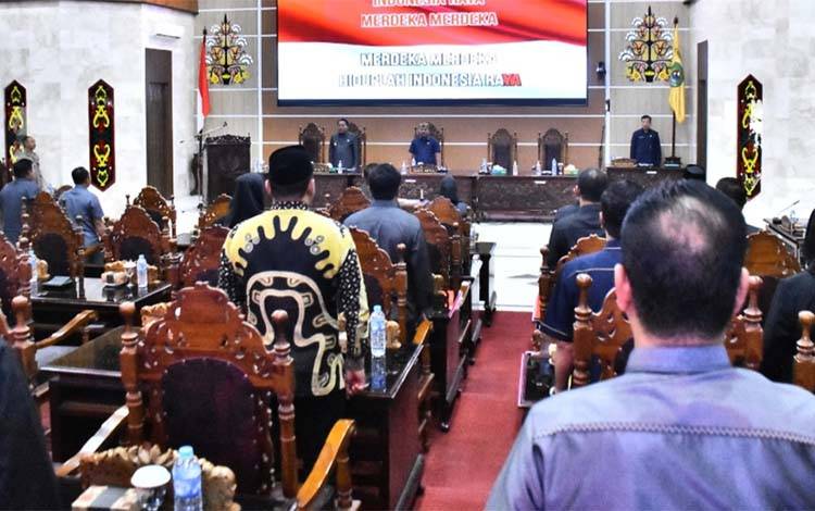Gelar Rapar Paripurna, DPRD Kapuas Sahkan 6 Raperda