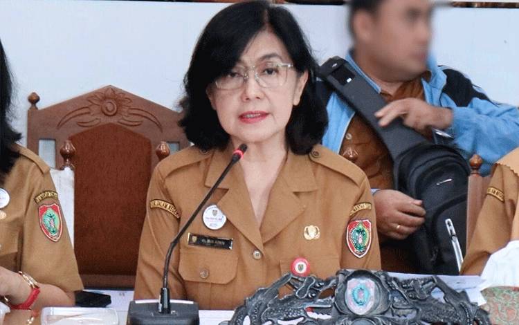 Kepala Dinas P3APPKB, Linae Victoria Aden. (FOTO: DINAS P3APPKB KALTENG)