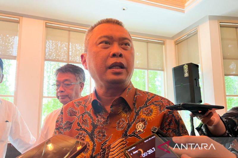 Menhub: Pencarian Korban KMP Tunu Pratama Jaya Ditingkatkan Total