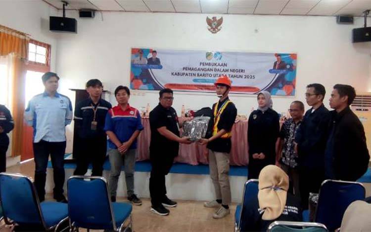 Disnakertranskop UKM Barito Utara Tingkatkan Keterampilan Melalui Permagangan