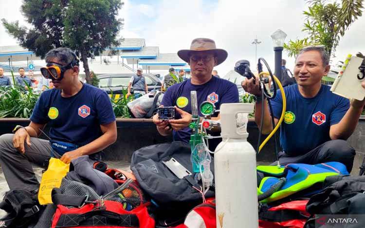 Penyelam Siap Akukan Operasi SAR Bawah Laut di Selat Bali