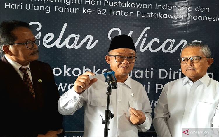 Mendikdasmen Akan Buat Pelatihan bagi guru yang jadi pustakawan