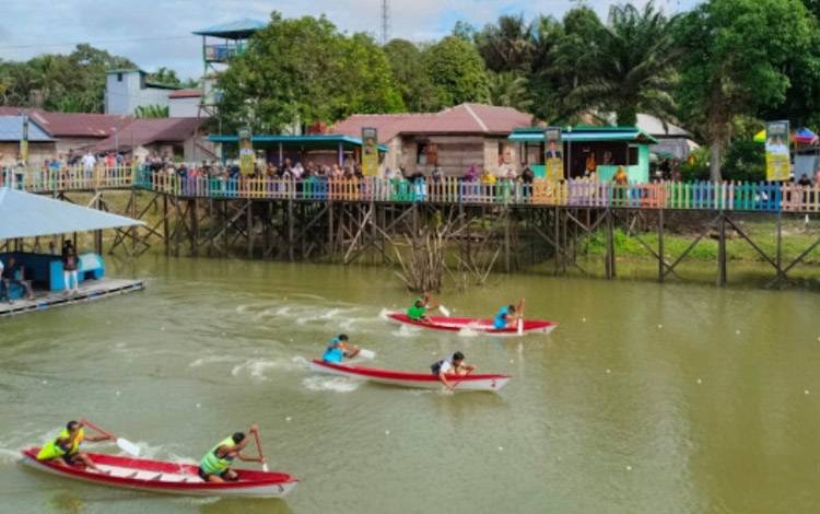Lomda dayung rangkaian peringatan HUT 55 tahun Desa Wisata Lalang