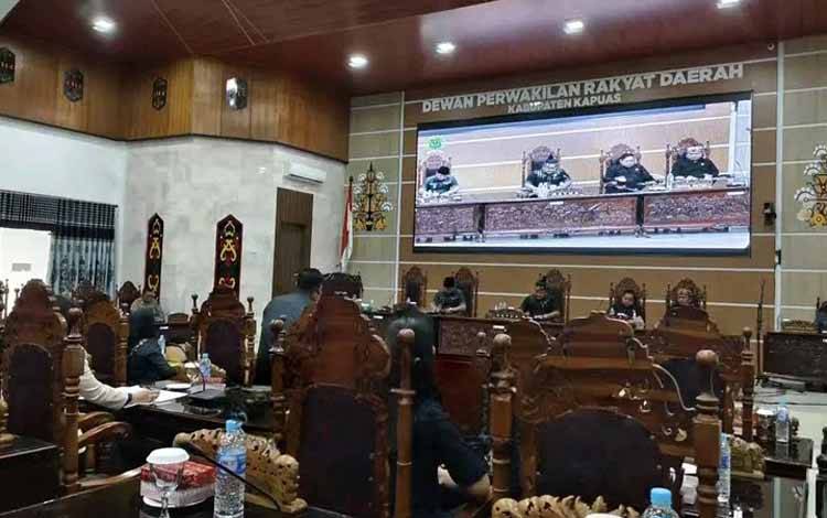 Fraksi DPRD Kapuas Sampaikan Pandangan APBD Perubahan 2025, Pastikan Berpihak pada Masyarakat