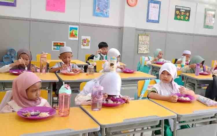Dewan Tekankan Pentingnya Pemenuhan Gizi Anak Sekolah