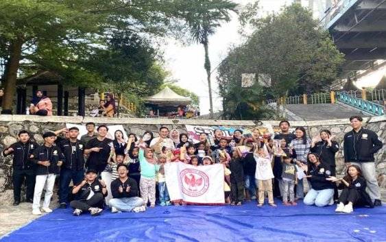 Sekolah Rakyat Merdeka Kalteng dan BEM FH UPR Kenalkan Pentingnya Literasi dan Lingkungan