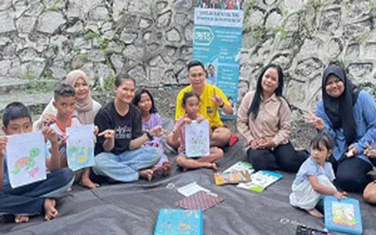 SRMK Kalteng dan BEM FH UPR Ajarkan Kesadaran Lingkungan Sejak Dini