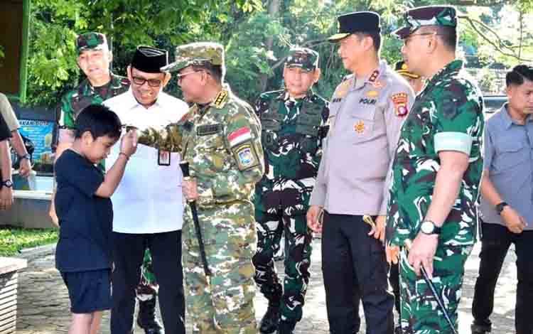 Pj Bupati Barito Utara Antar Kepulangan Rombongan Gubernur Kalteng, Begini Pesannya