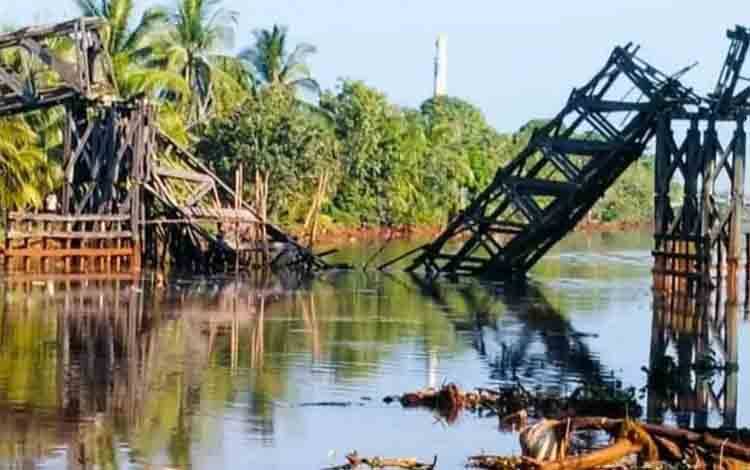 Jembatan Kayu di Kapuas Timur Banyak yang Sudah Berumur dan Perlu Perhatian Pemerintah
