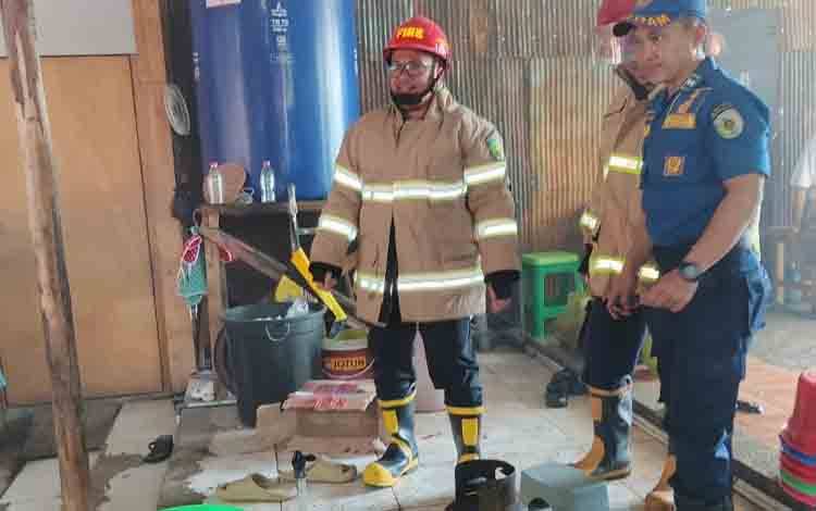 Asyik Masak Bumbu Dapur, Tabung Gas Bocor Hampir Bakar Sebuah Rumah