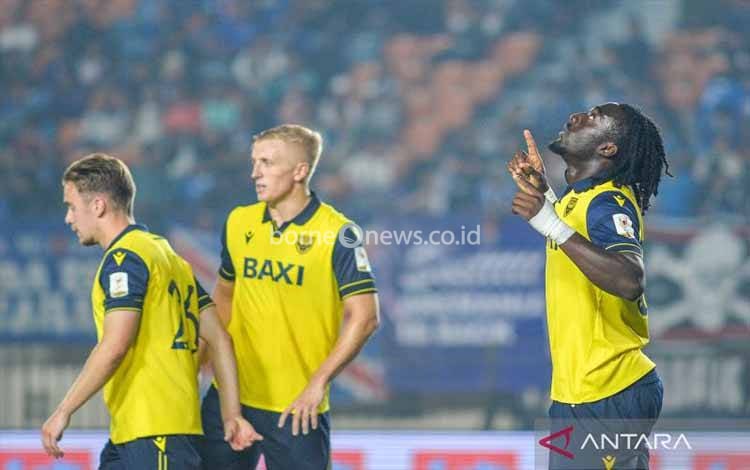 Oxford United ke Final Piala Presiden Usai Bantai Arema FC 4-0