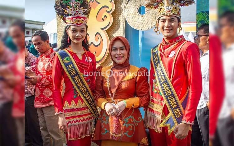 Ketua TP PKK Kapuas Hadiri HUT Dekranas ke-45 di Balikpapan