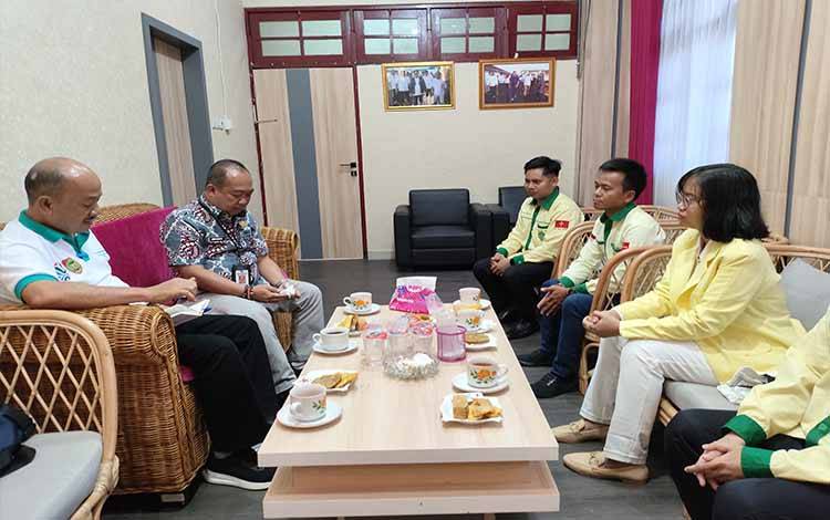 Dorong Kemitraan Lingkungan, Pemuda Katolik Kalteng Audiensi dengan DLH Provinsi
