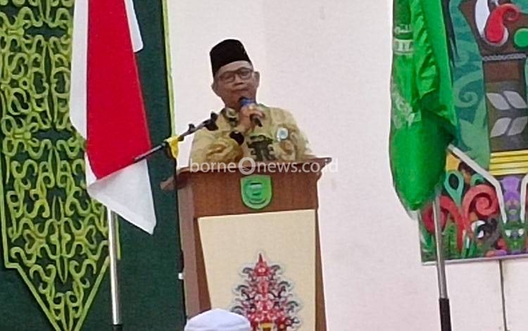 Ketua MUI terpilih, H. Syarbaini, saat menyampaikan sambutan usai pemilihan, Sabtu, 12 Juli 2025. (FOTO: RETHA)