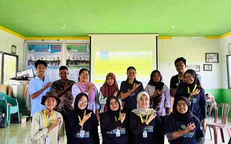 Perkuat Kelembagaan Koperasi Desa, Mahasiswa KKN UGM Gelar Sosialisasi Manajemen Bisnis di Kapuas Murung