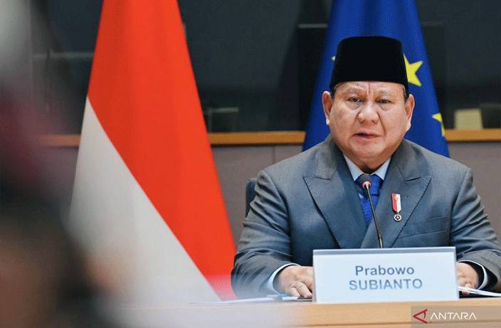Presiden Prabowo Subianto menyampaikan sambutannya dalam pertemuan dengan Presiden Dewan Eropa Ant?nio Costa (kanan) di Kantor Dewan Eropa, Gedung Berlaymont, Brussels, Minggu (13/7/2025). ANTARA/HO-BPMI Sekretariat Presiden.