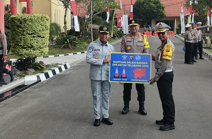 Polda Kalteng Terima Bantuan Perlengkapan Lalu Lintas dari PT Jasa Raharja Kalteng