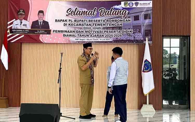 Pj Bupati Barito Utara Beri Motivasi ke Siswa Baru SMPN 1 Muara Teweh