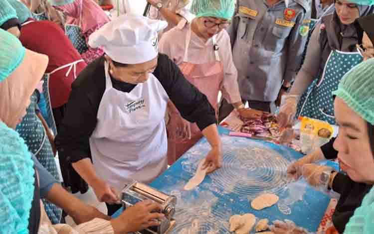 Masyarakat Harus Dilatih Olah Ikan Jadi Produk Bernilai Ekonomi