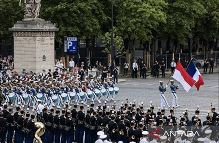 Presiden Prabowo Bangga Kontingen TNI Parade Hari Bastille di Paris