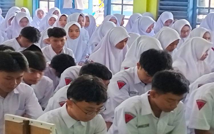 Kemenag Kapuas Tanamkan Sejak Dini Prinsip Moderasi Beragama Bagi Pelajar