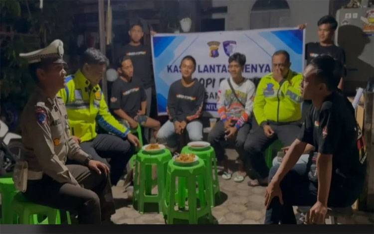 Satlantas Polres Seruyan Sosialisasikan Operasi Patuh Telabang 2025 ke Komunitas Motor SENDAL