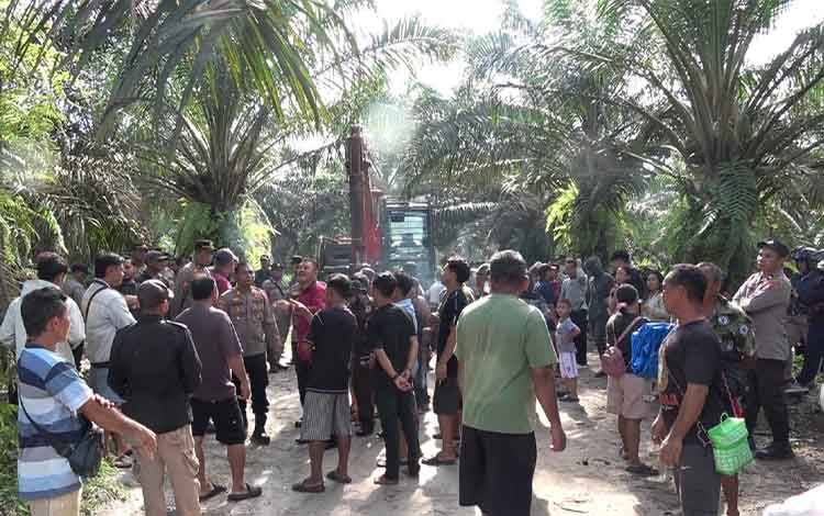 Akses Jalan di Km 18 Sampit Dibuka Lagi, Warga Bisa Beraktivitas Meski Sengketa Lahan Masih Berlanjut
