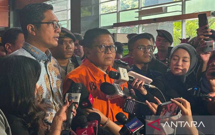 Hasto Pertanyakan Tuntutan Penjara 7 Tahun kepada JPU