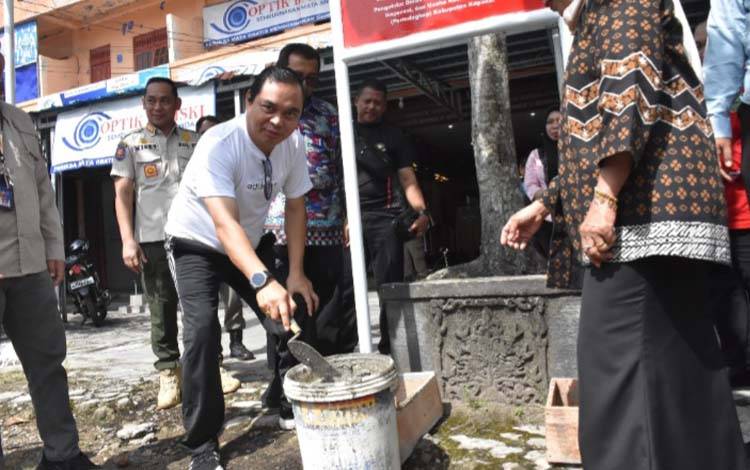 Selamatkan Aset Daerah, Pemkab Kapuas Pasang Plang Kepemilikan Ruko Eks Terminal