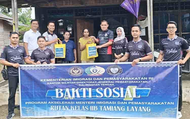 Rutan Tamiang Layang Gelar Bakti Sosial di Desa Sumber Garunggung