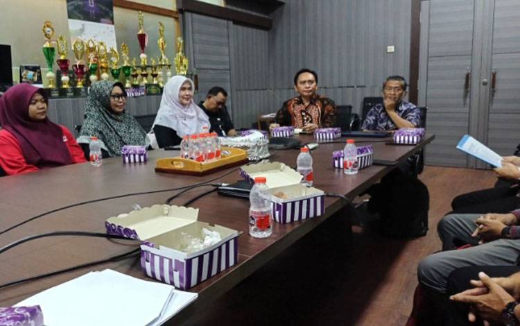 Disdik Kapuas Gelar Mentoring Guru Berprestasi