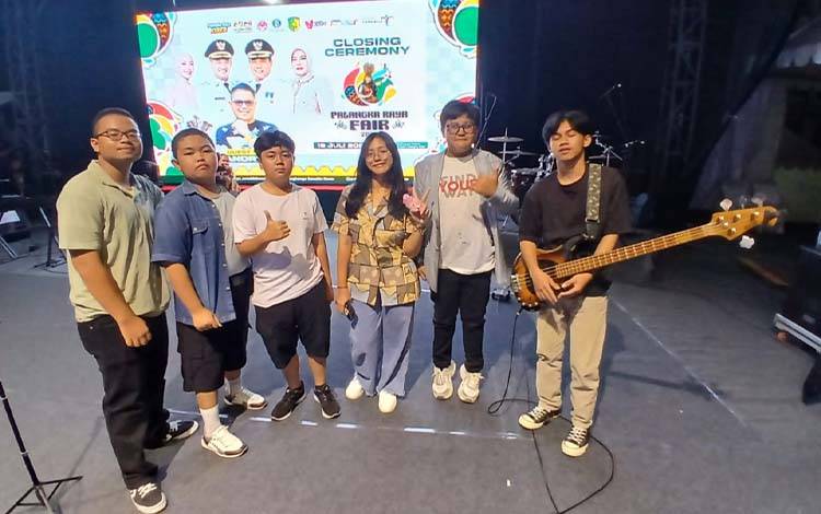 D'Bochil Band, Aksi Memukau Musisi Muda di Hari Jadi ke-68 Palangka Raya