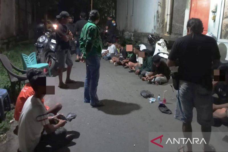 Polisi Banjarmasin Ciduk 16 Pemuda Pesta Minuman Keras di Area Publik