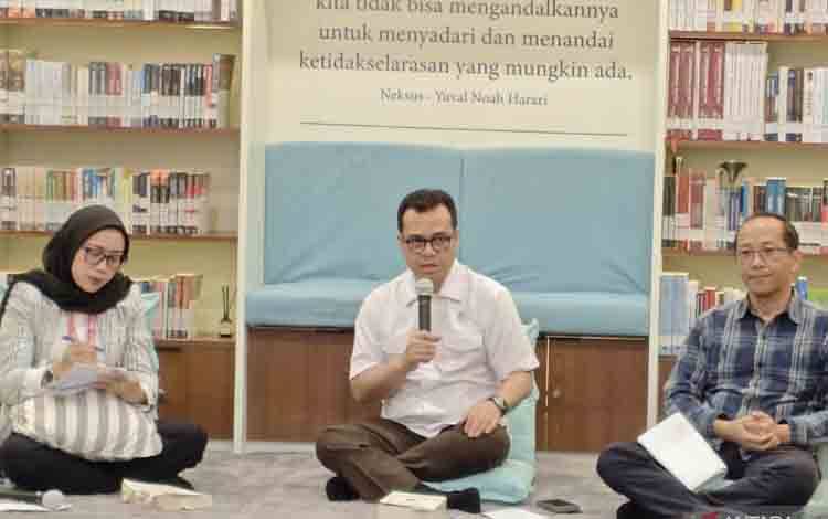 Wamenkomdigi: Berpikir Kritis Penting di Tengah Perkembangan Adopsi AI