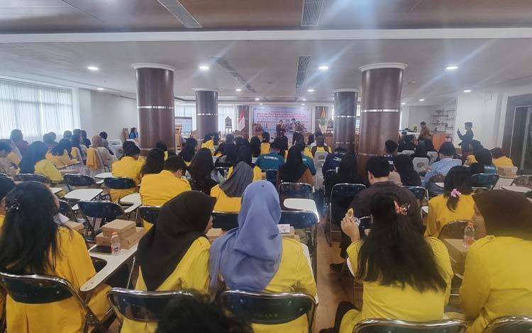 OJK Kalteng Ingatkan Mahasiswa Bahaya Investasi Ilegal dan Judi Online