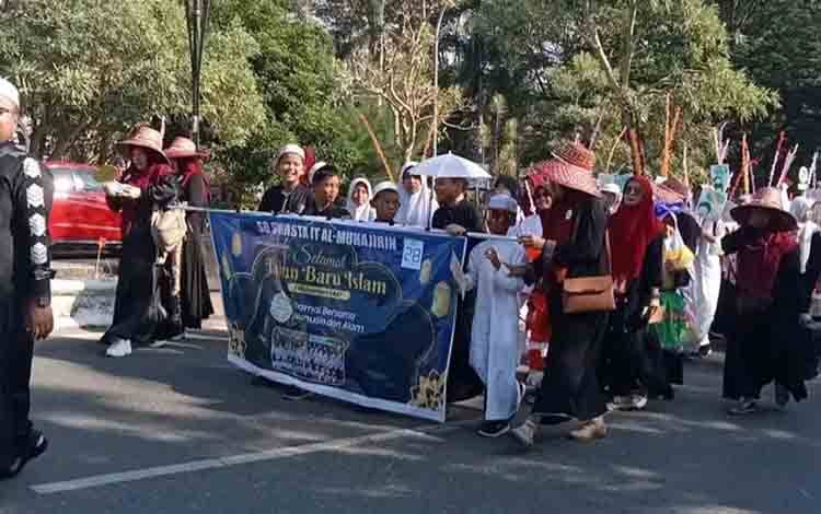 Ribuan Masyarakat Kapuas Ikuti Pawai Muharram 1447 Hijriyah