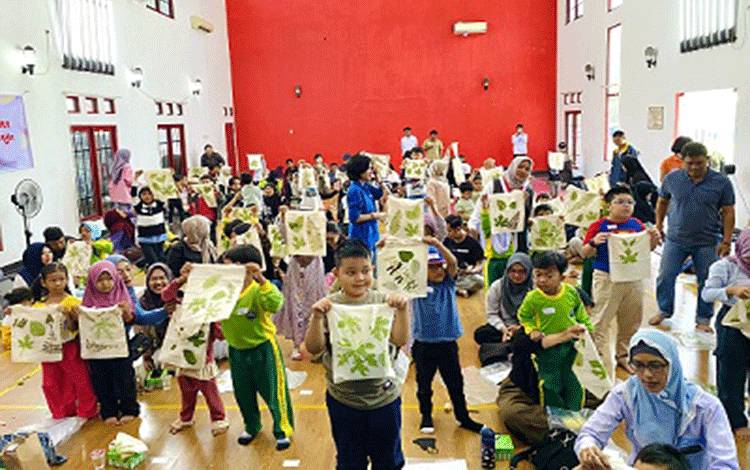 Hari Anak Nasional 2025: Kolaborasi Komunitas Hadirkan Ruang Bermain Inklusif Lewat Ecoprint Kreatif