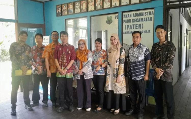 Pemerintah Kecamatan Kapuas Hilir Terima Kunjungan Tim Inspektorat Daerah untuk Evaluasi AKIP Tahun 2024
