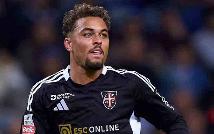 Olympique Lyon Dikabarkan Amankan Transfer Ruben Kluivert