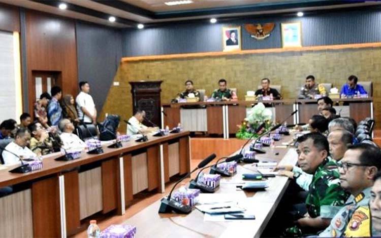 Pj Bupati Pimpin Rapat Persiapan Pengamanan PSU Pilkada Barito Utara