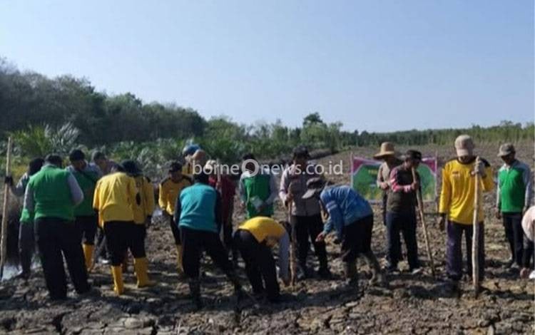 Kegiatan penanaman jagung untuk kuartal kedua yang dilaksanakan di Desa Maluen, Kecamatan Basarang pada Jumat, 25 Juli 2025. (IST)