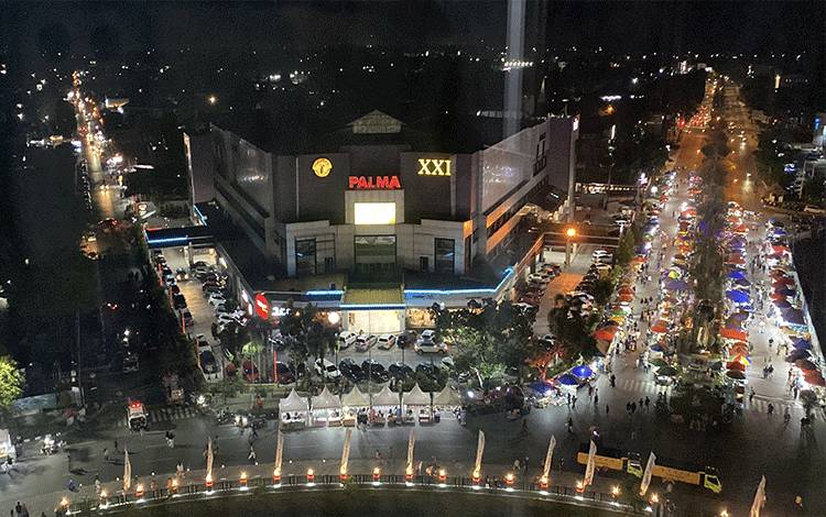 Sensasi Naik Menara Talawang Jadi Daya Tarik Baru di Huma Betang Night