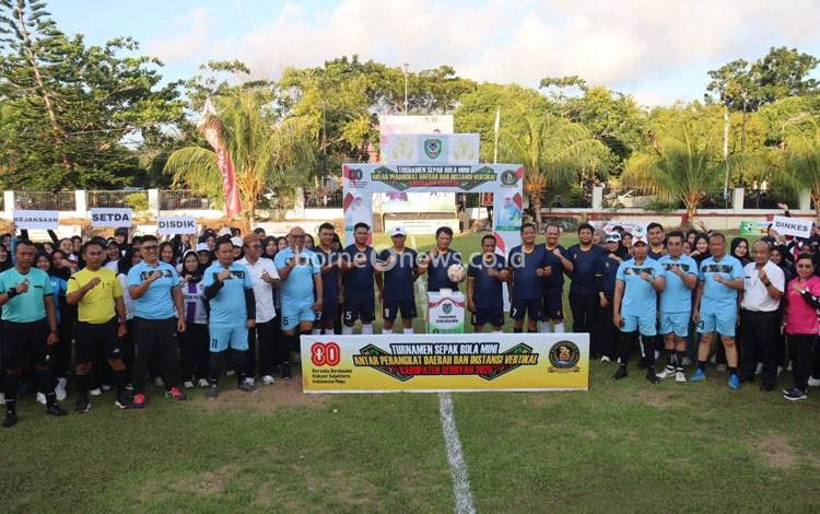Bupati Seruyan Buka Turnamen Sepak Bola Mini Putri 2025