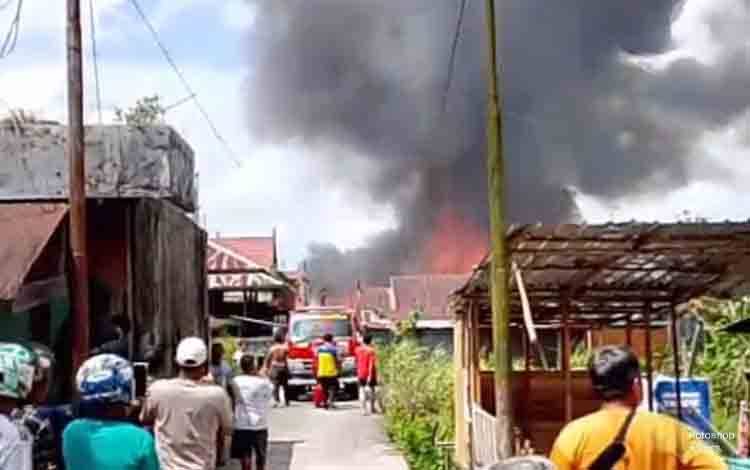 Kebakaran di Gang Kalingkasa Kelurahan Baru, 9 Rumah Alami Kerusakan