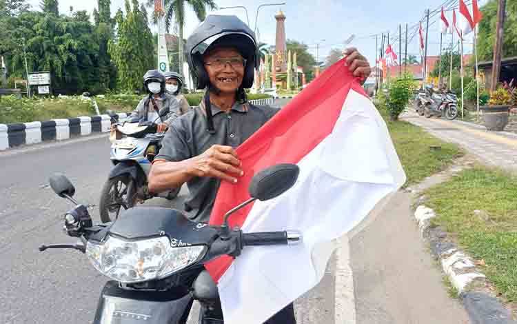 Wabup Kotim Ajak Masyarakat Kibarkan Bendera Merah Putih Sebulan Penuh Peringati HUT ke-80 RI